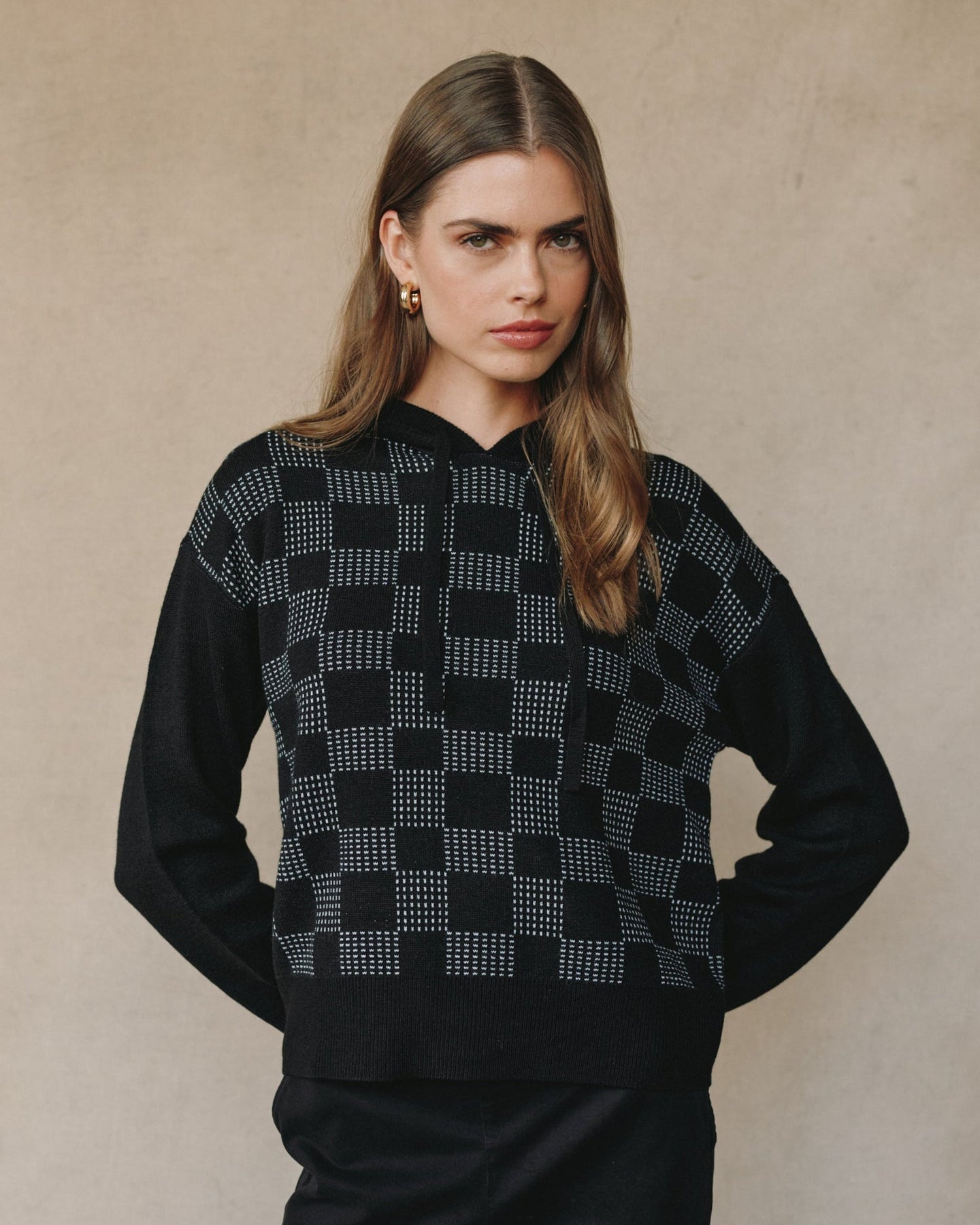 Bella DahlHooded Sweater - BlackSweaters