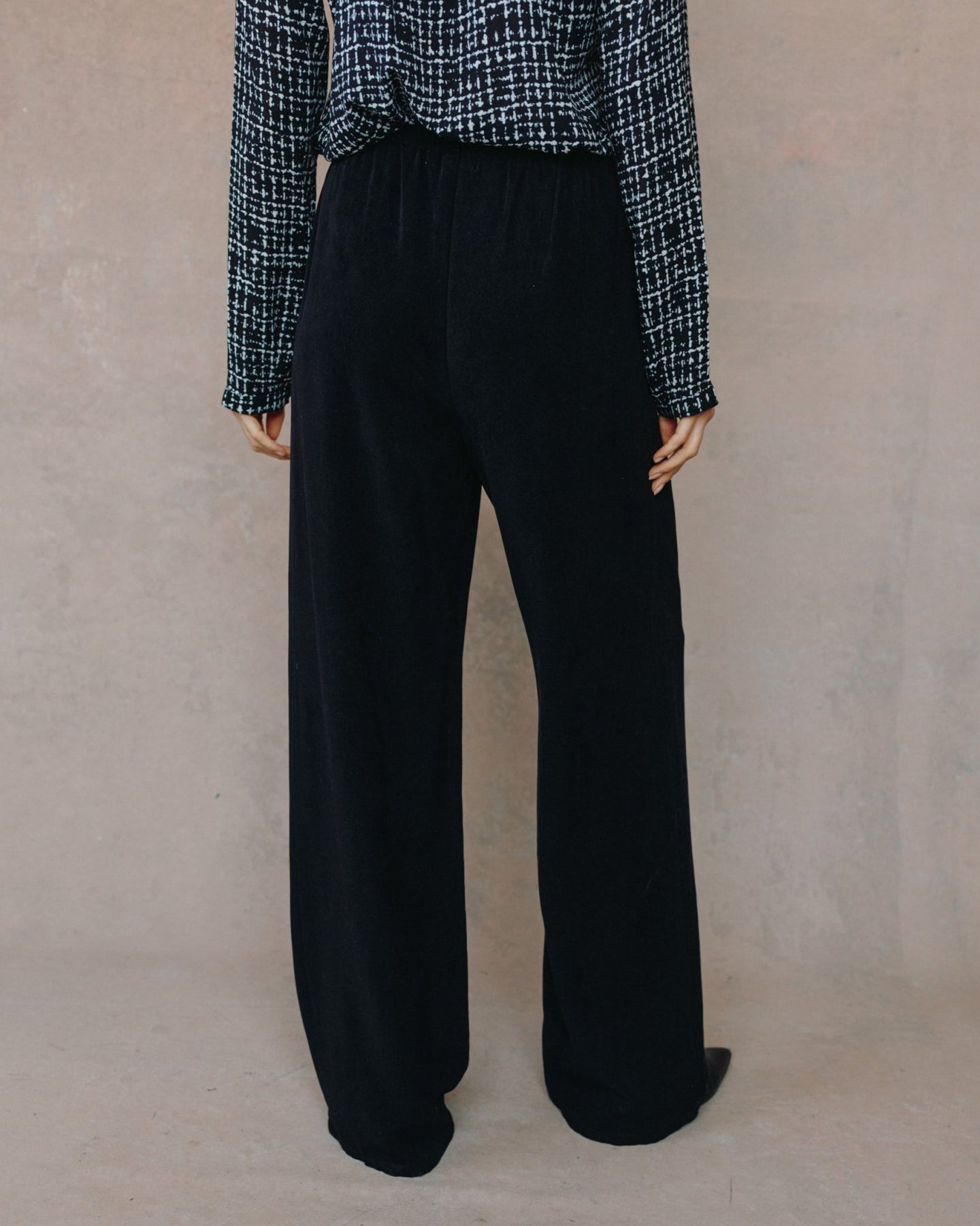 Bella DahlKylie Wide Leg With Drawstring - BlackPants