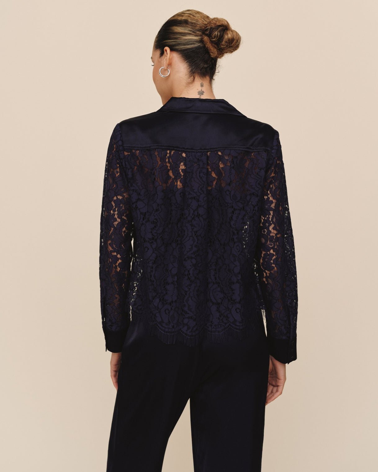 Bella Dahl Lace Contrast Button Down Shirt - Midnight Sky - Xs Bella Dahl Lace Contrast Button Down Shirt - Midnight Sky - Xs