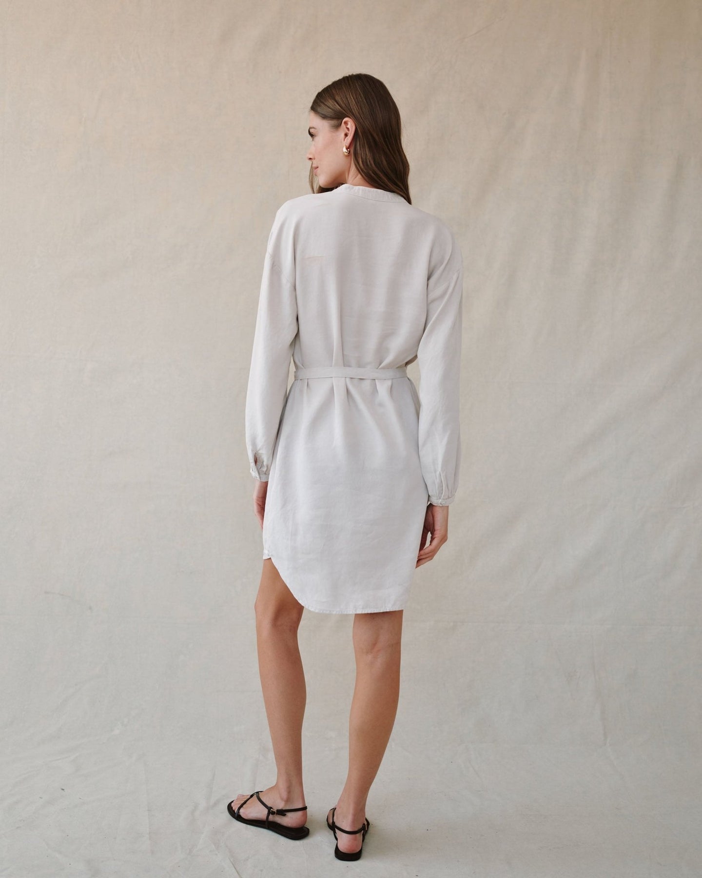 Bella DahlLong Sleeve Belted Mini Dress - Ivory StoneDresses
