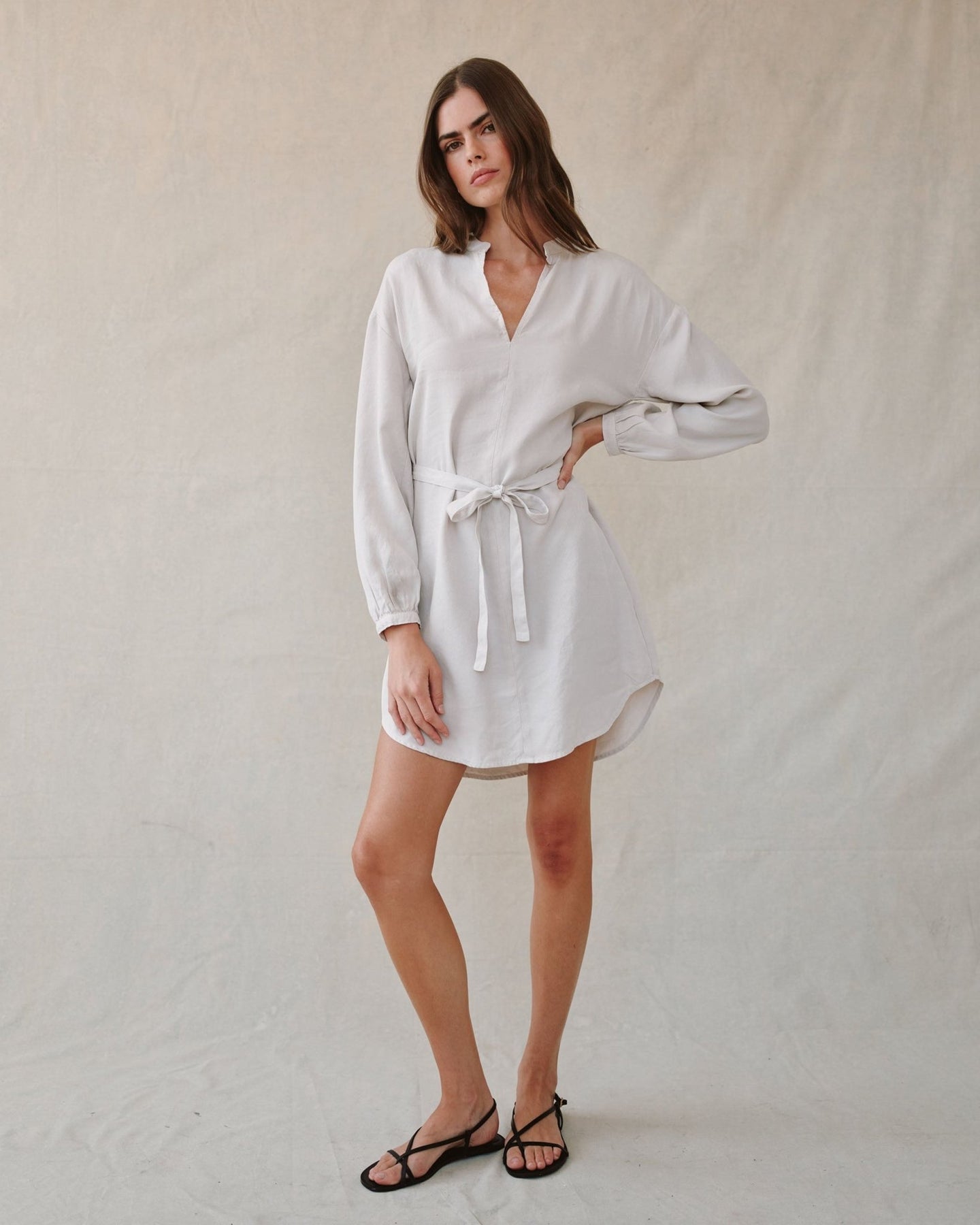 Bella DahlLong Sleeve Belted Mini Dress - Ivory StoneDresses
