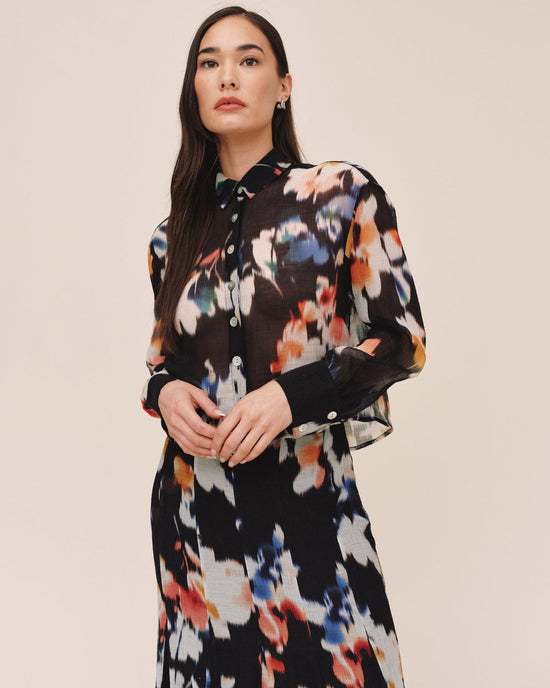 Bella Dahl Long Sleeve Boxy Crop Shirt - Blurred Bloom Print