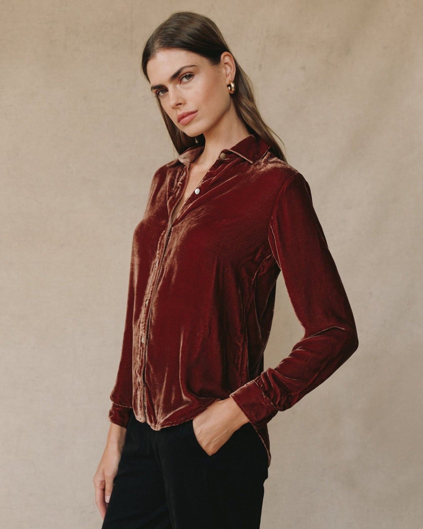Bella DahlLong Sleeve Classic Shirt - Amber HoneyTops