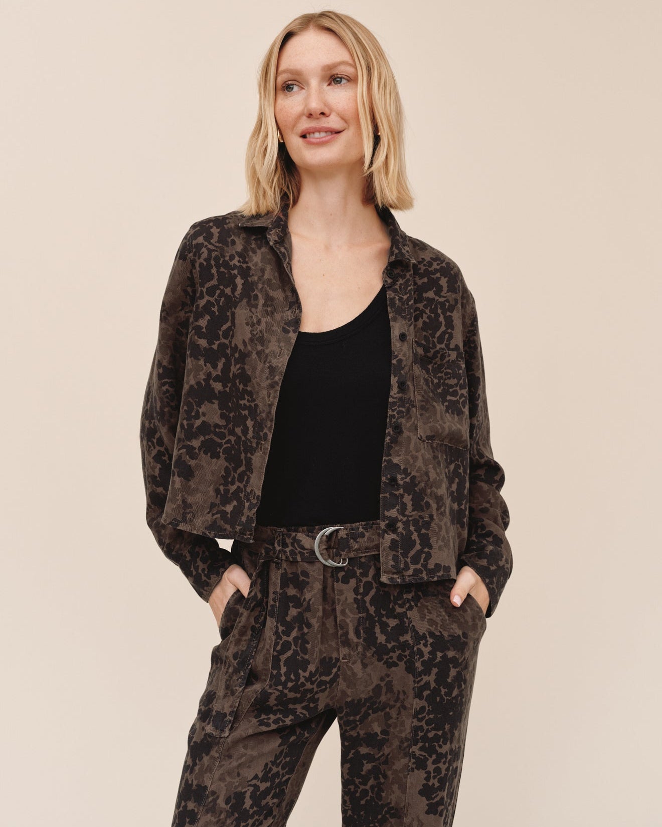 Bella DahlLong Sleeve Crop Pocket Shirt - Ditsy Camo PrintTops