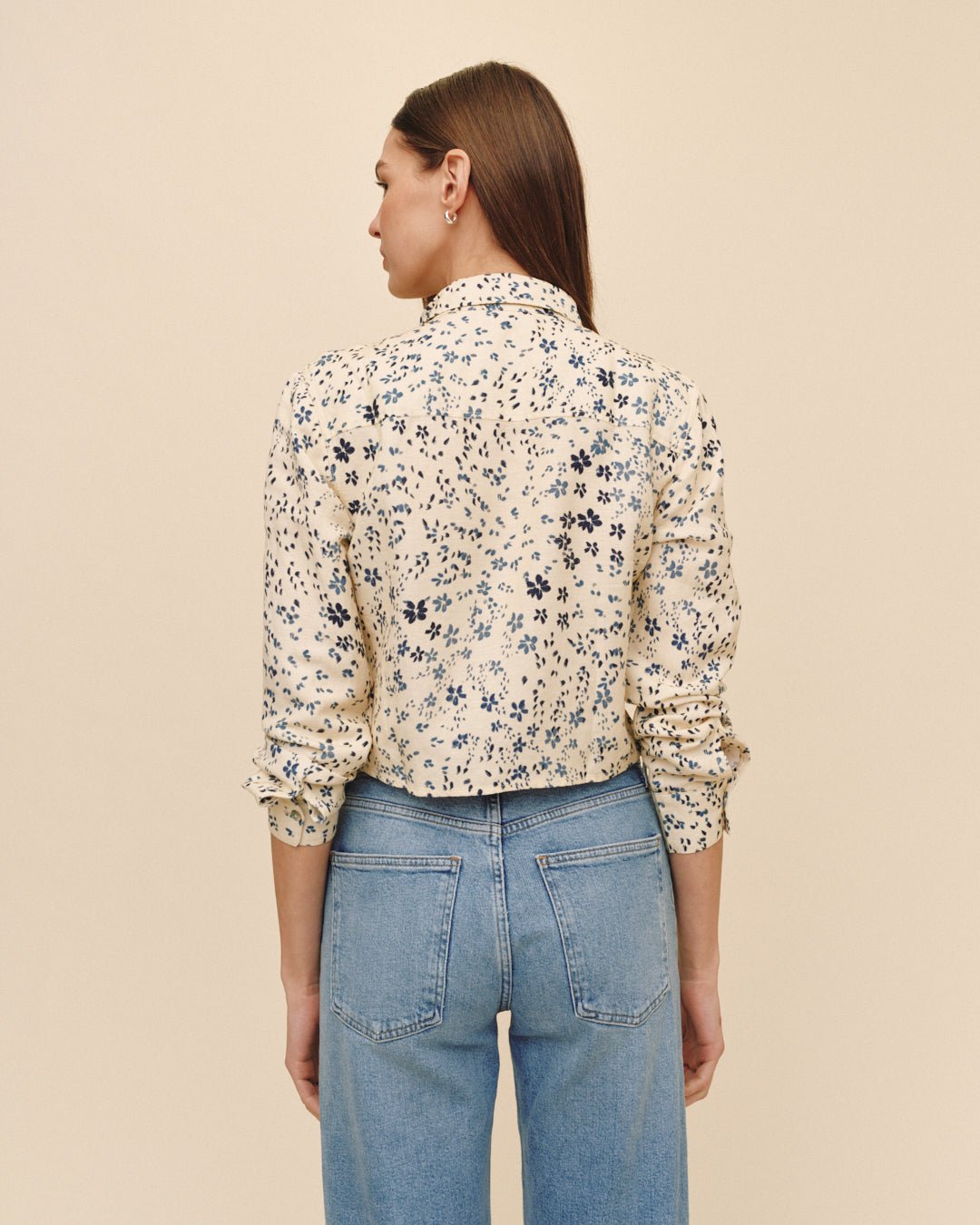 Bella DahlLong Sleeve Crop Shirt - Golden Meadow PrintTops