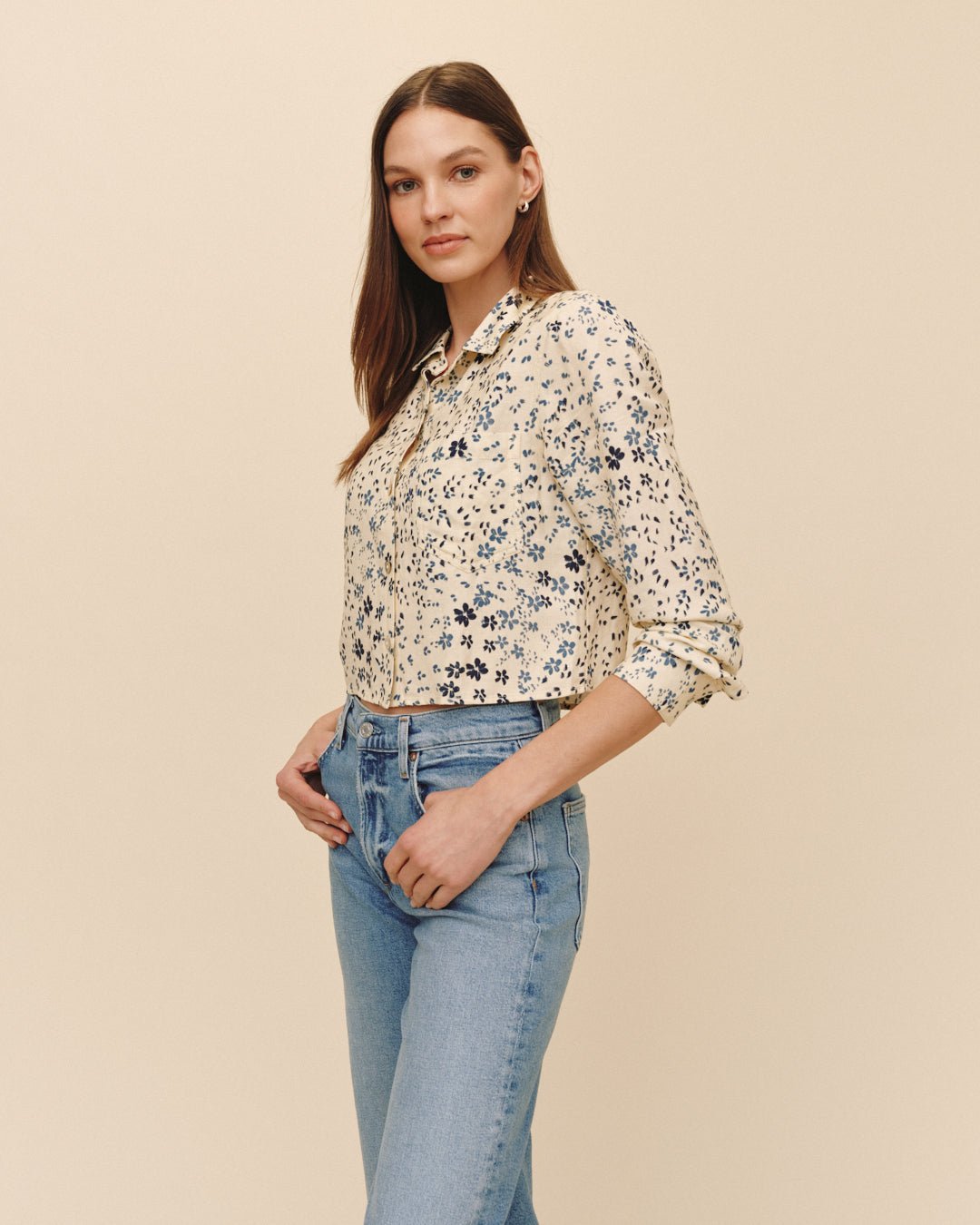 Bella DahlLong Sleeve Crop Shirt - Golden Meadow PrintTops