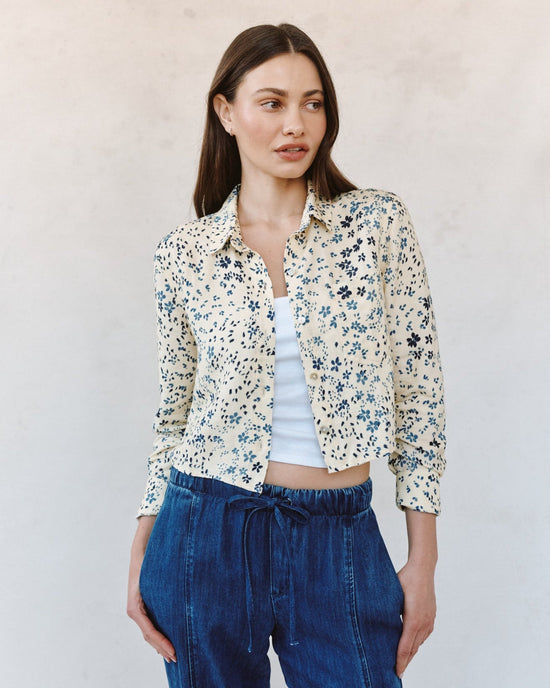 Bella Dahl Long Sleeve Crop Shirt - Golden Meadow Print