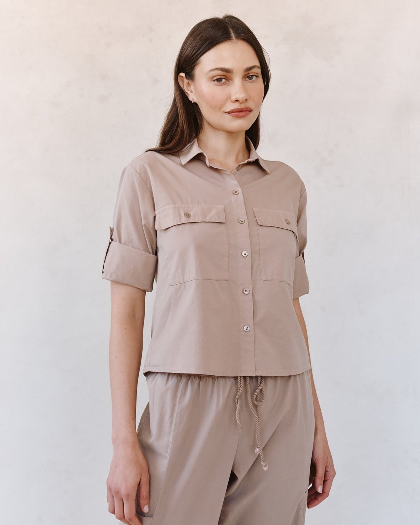 Bella DahlLong Sleeve Crop Utility Shirt - Soft DuneTops