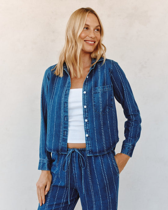 Bella Dahl Long Sleeve Cropped Shirt - Indigo Stripe