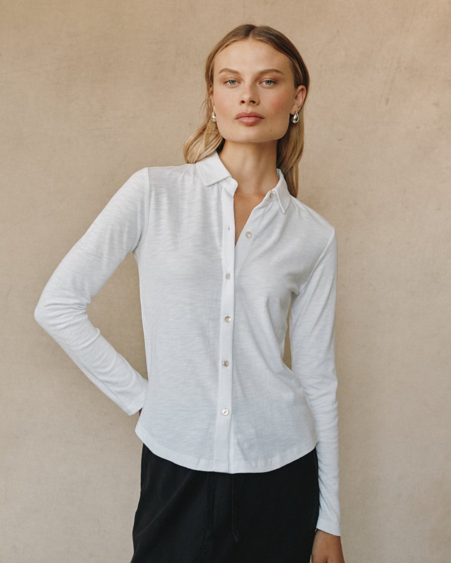 Bella DahlLong Sleeve Knit Button Down - WhiteTops