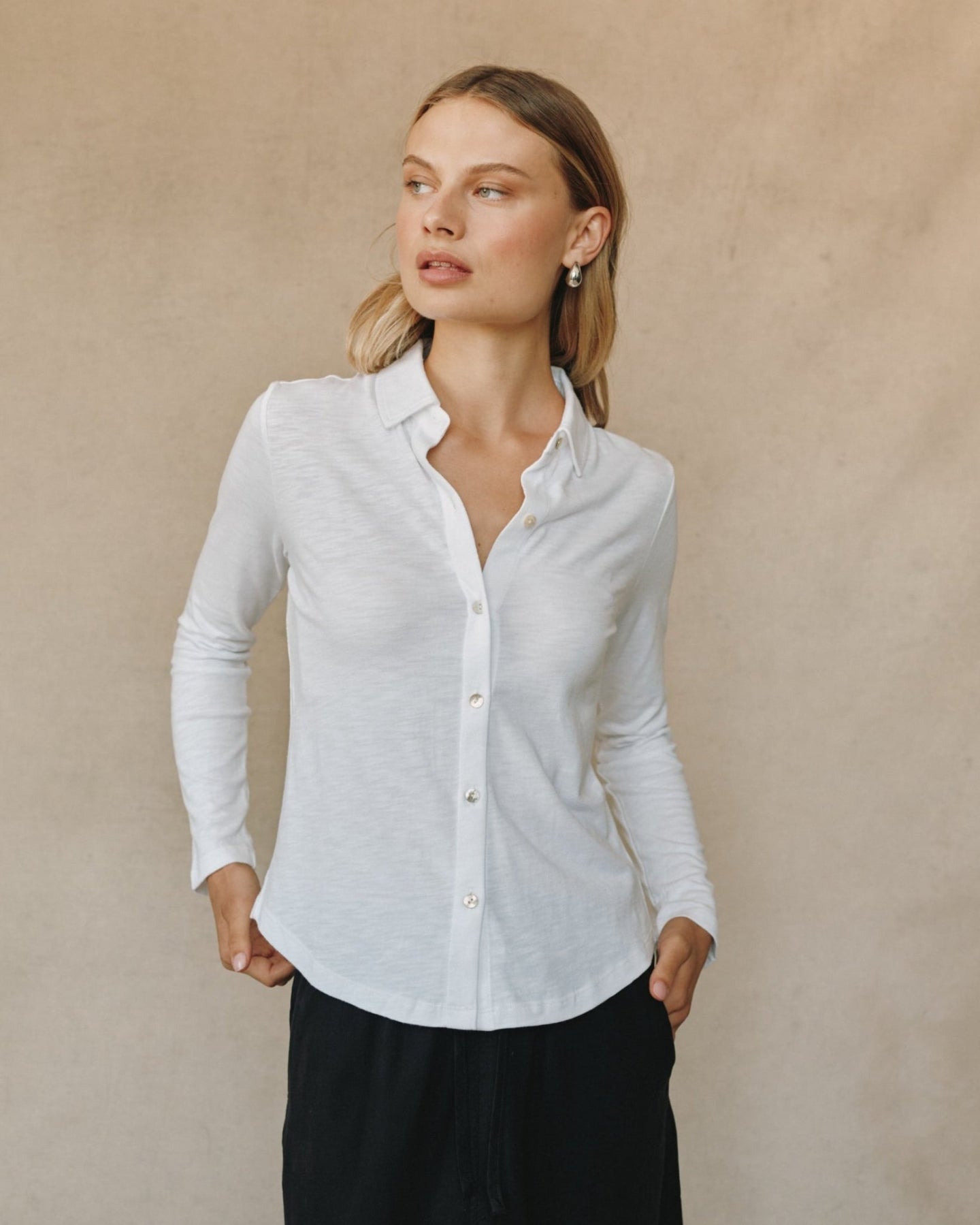 Bella DahlLong Sleeve Knit Button Down - WhiteTops