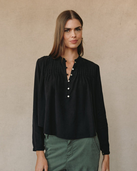 Bella Dahl Long Sleeve Pintuck Pullover - Black View 2