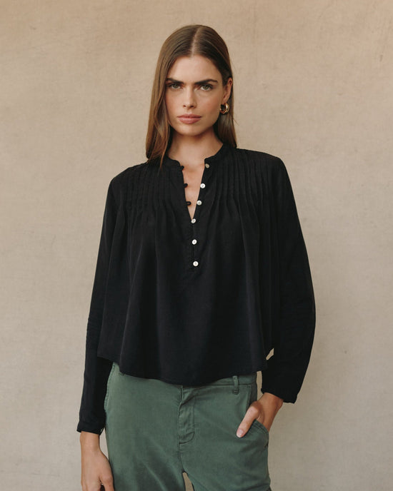 Bella Dahl Long Sleeve Pintuck Pullover - Black