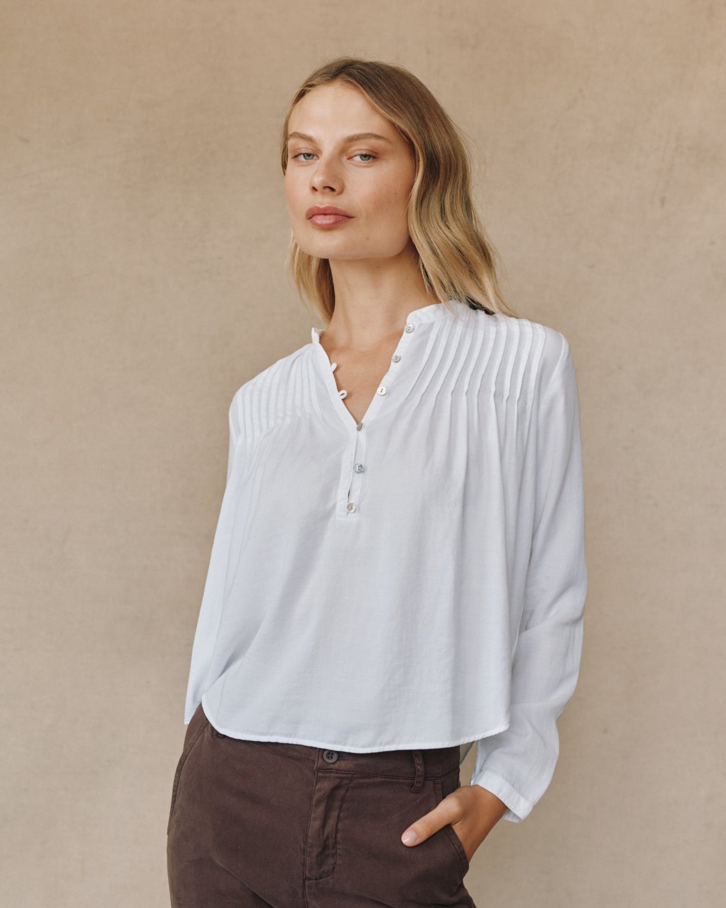 Bella DahlLong Sleeve Pintuck Pullover - WhiteTops
