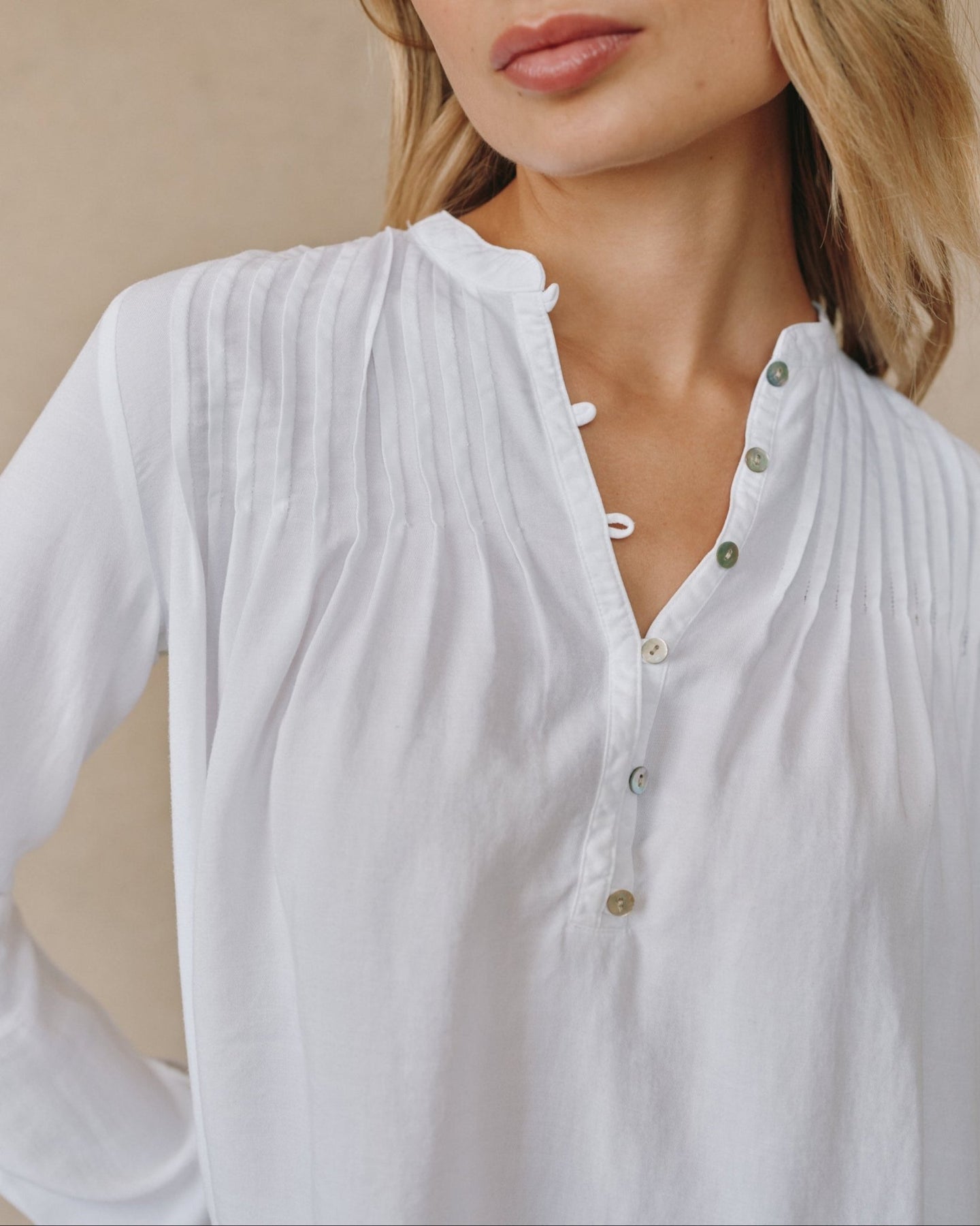 Bella DahlLong Sleeve Pintuck Pullover - WhiteTops