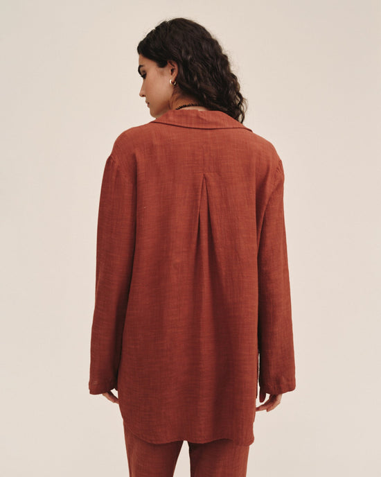 Bella Dahl Long Sleeve Pocket Button Down Tunic - Red Sand View 2