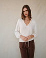 Bella DahlLong Sleeve Raglan Mixed Shirt - Ivory StoneTops