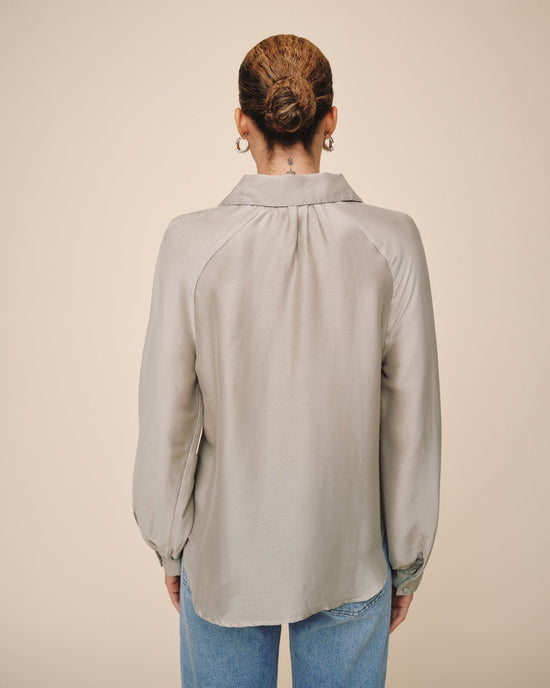 Bella Dahl Long Sleeve Raglan Pullover - Soft Sage View 2