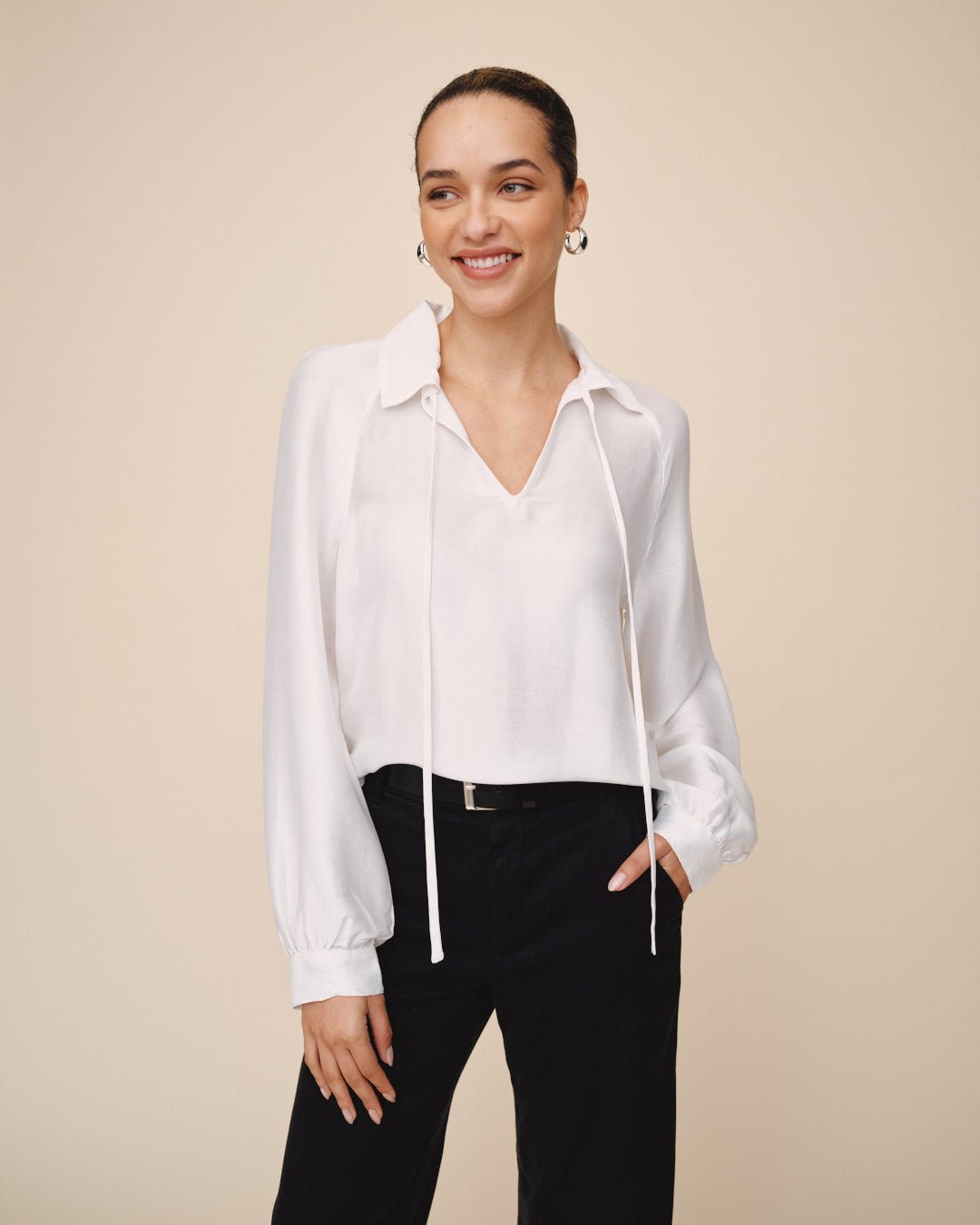 Bella DahlLong Sleeve Raglan Pullover - WhiteTops