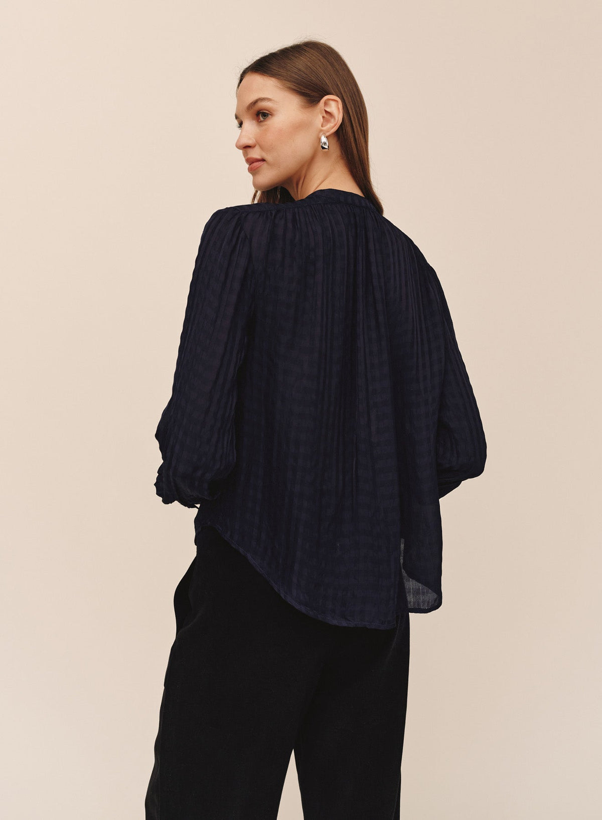 Bella DahlLong Sleeve Shirred Pullover - TwilightTops