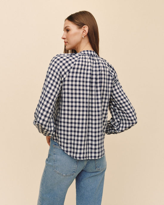 Bella Dahl Long Sleeve Shirred Raglan Shirt - Navy Gingham View 2