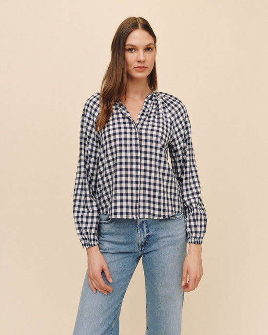 Bella Dahl Long Sleeve Shirred Raglan Shirt - Navy Gingham