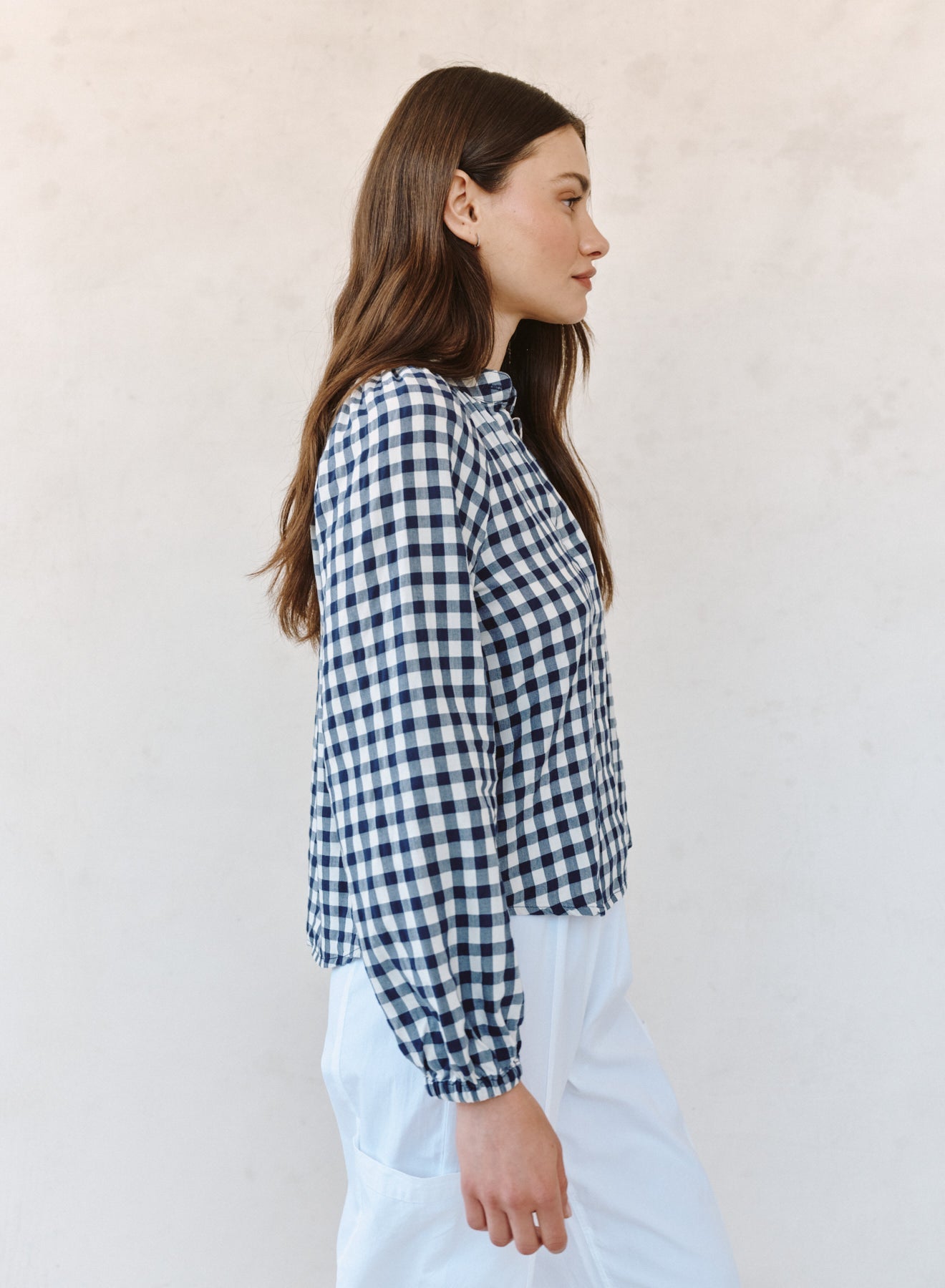 Bella DahlLong Sleeve Shirred Raglan Shirt - Navy GinghamTops