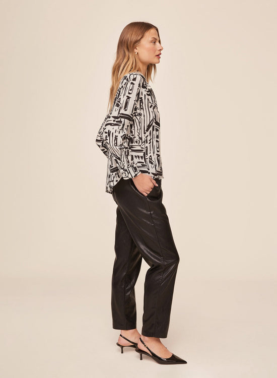 Bella Dahl Long Sleeve Shirred Shoulder Shirt - Metropolitan Print View 2