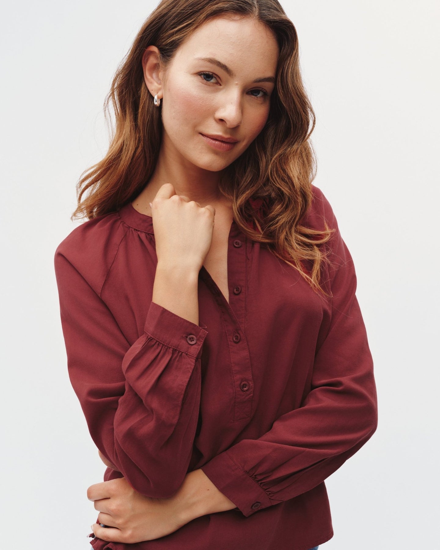 Bella DahlLong Sleeve Wide Placket Pullover - Deep CrimsonTops