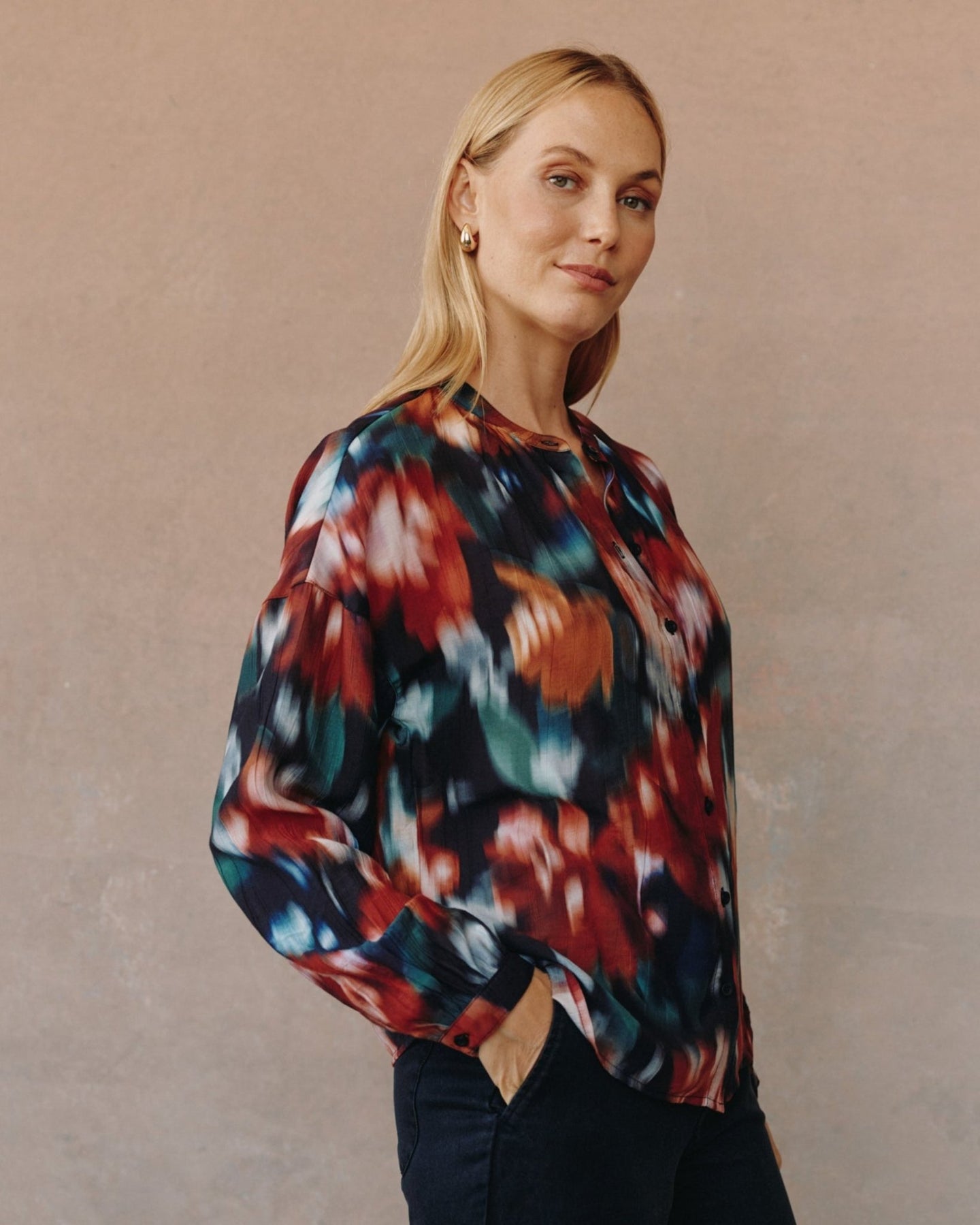 Bella DahlMandarin Collar Button Down - Blurred Floral PrintTops