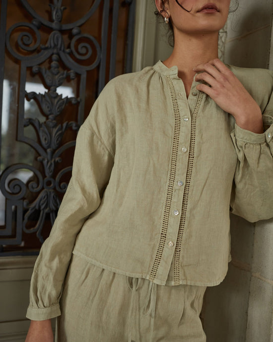 Bella Dahl Mandarin Collar Trimmed Button Down - Green Tea