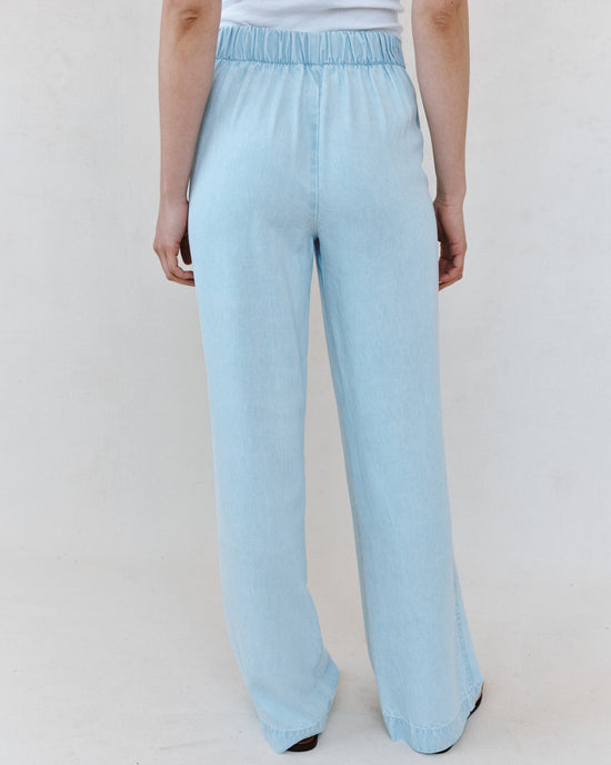 Bella Dahl Multi Stitch Catalina Pant - Coastal Fade Wash View 2