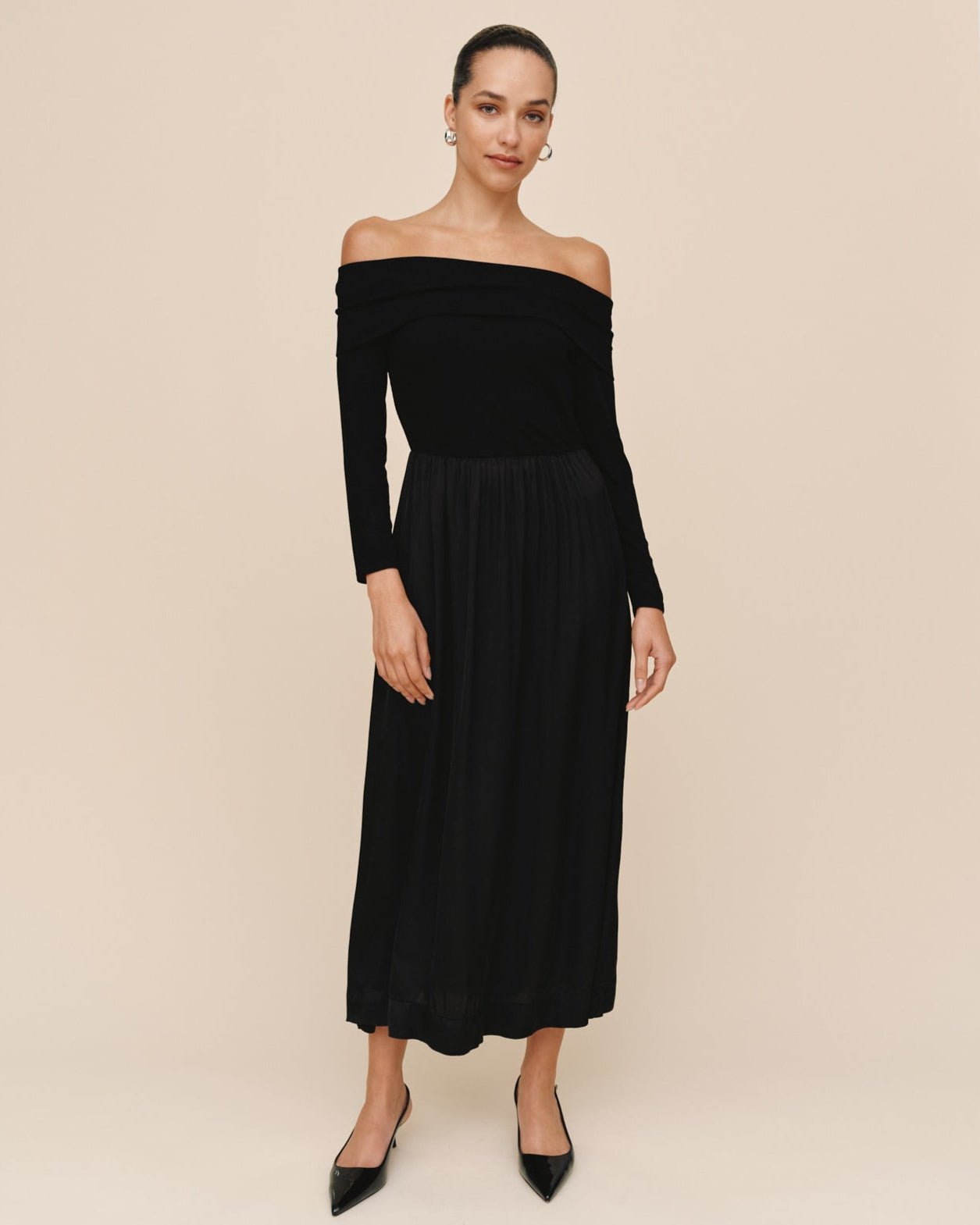 Bella DahlOff Shoulder Dress - BlackDresses