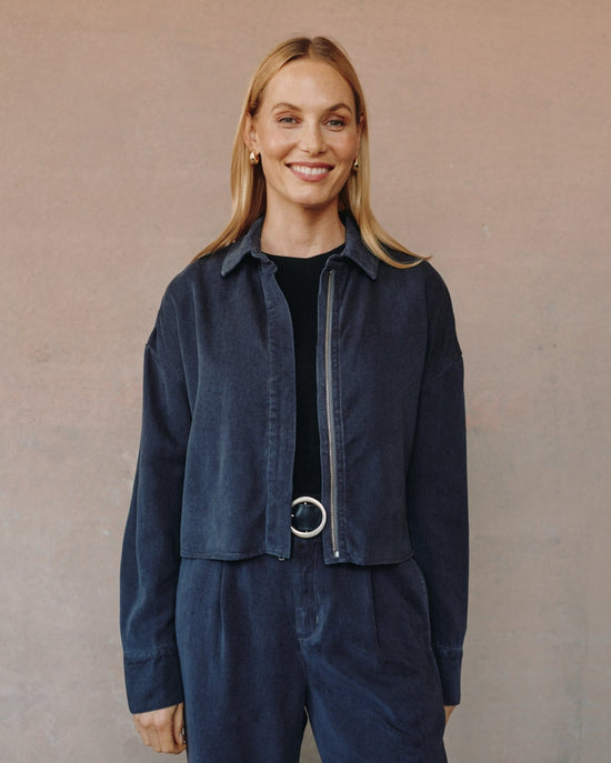 Bella Dahl Oversized Cropped Shacket - Charcoal View 2