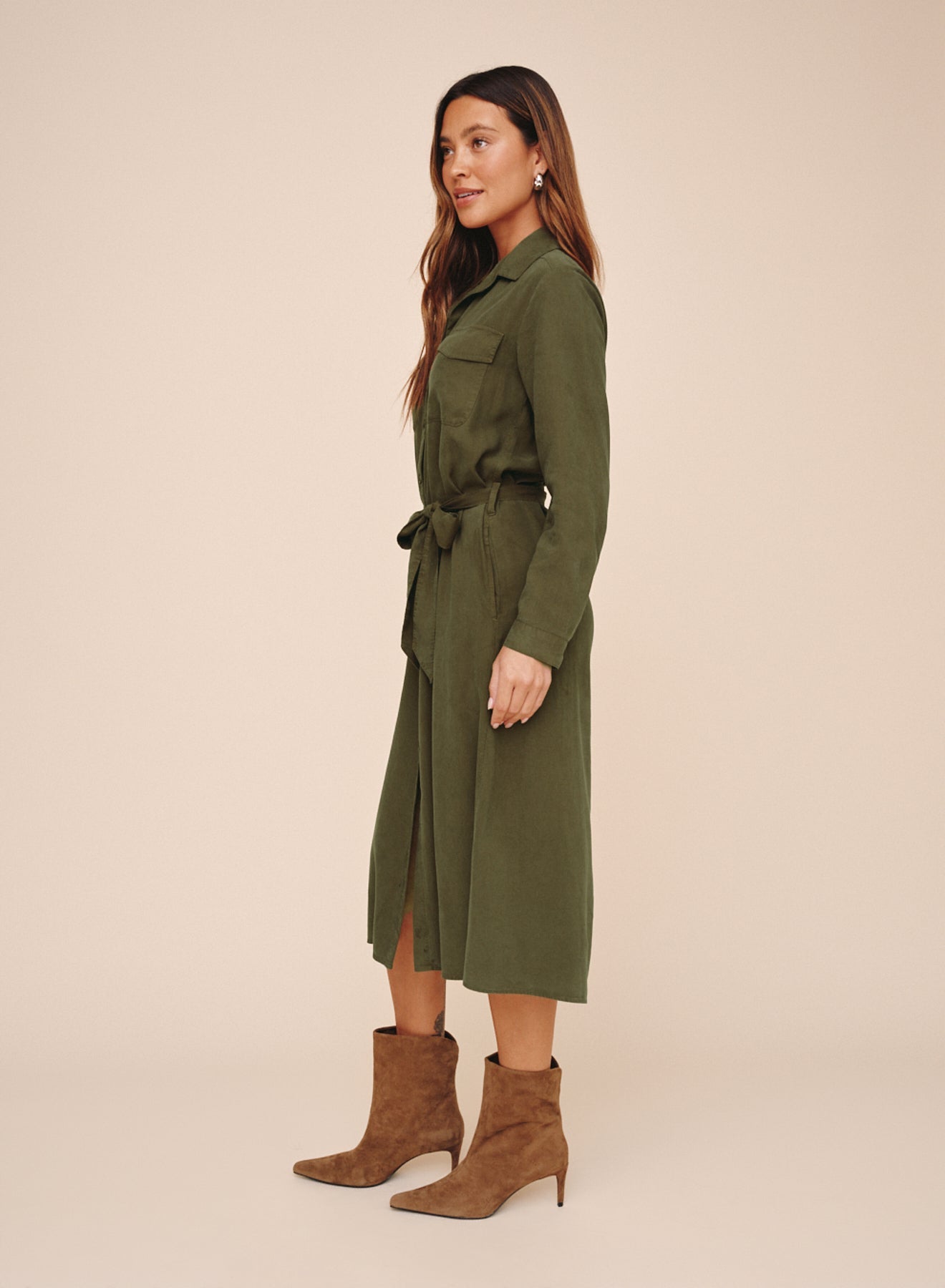 Bella DahlPatch Pocket Maxi Shirt Dress - Olive NightDresses