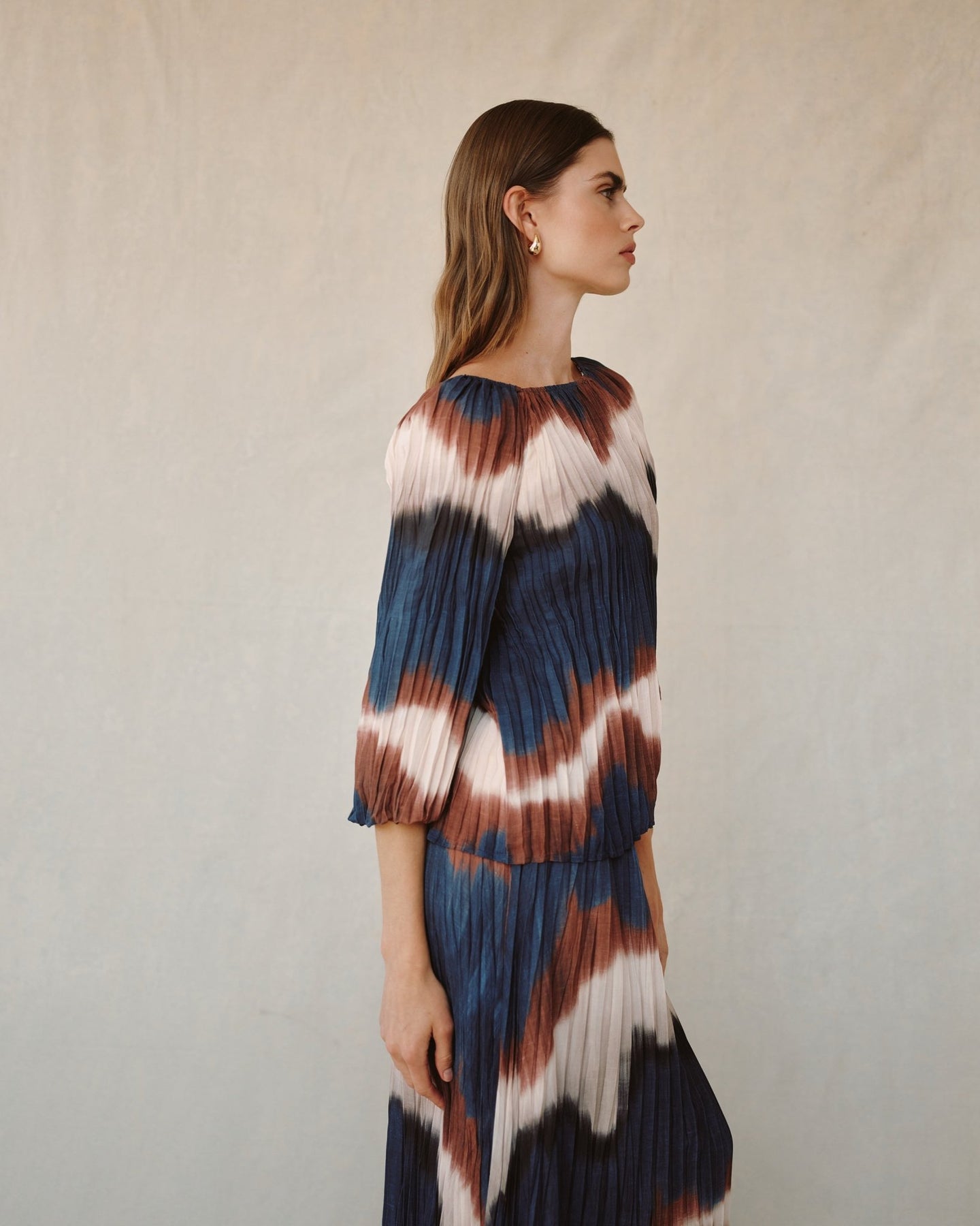 Bella DahlPleated 3/4 Bubble Sleeve Blouse - Midnight Tides PrintTops