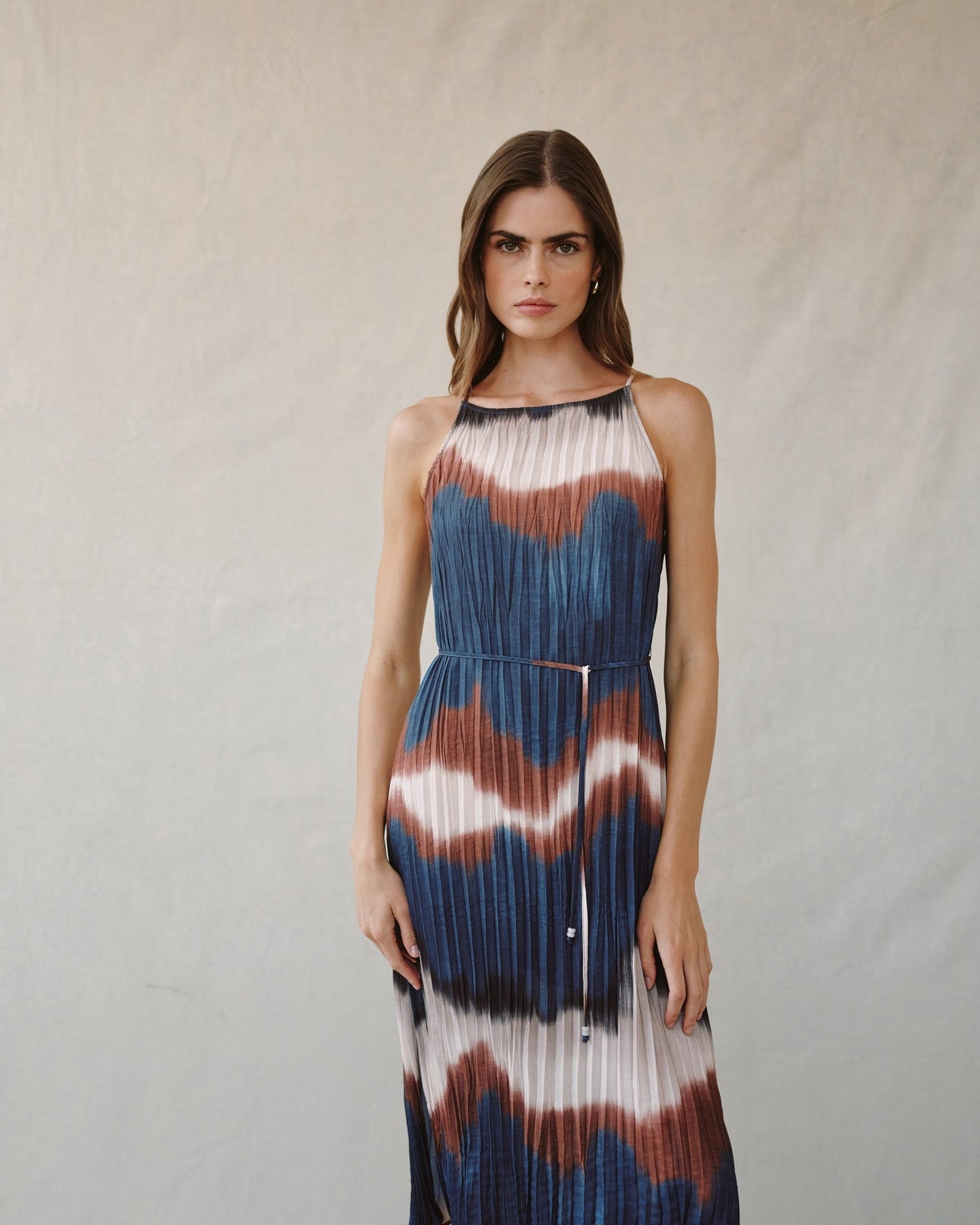 Bella DahlPleated Midi Dress with Side Slit - Midnight Tides PrintDresses