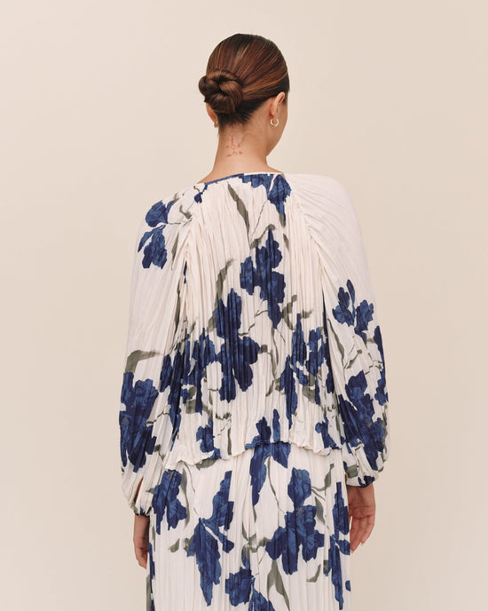 Bella Dahl Pleated Tie Front Top - Indigo Iris Print View 2