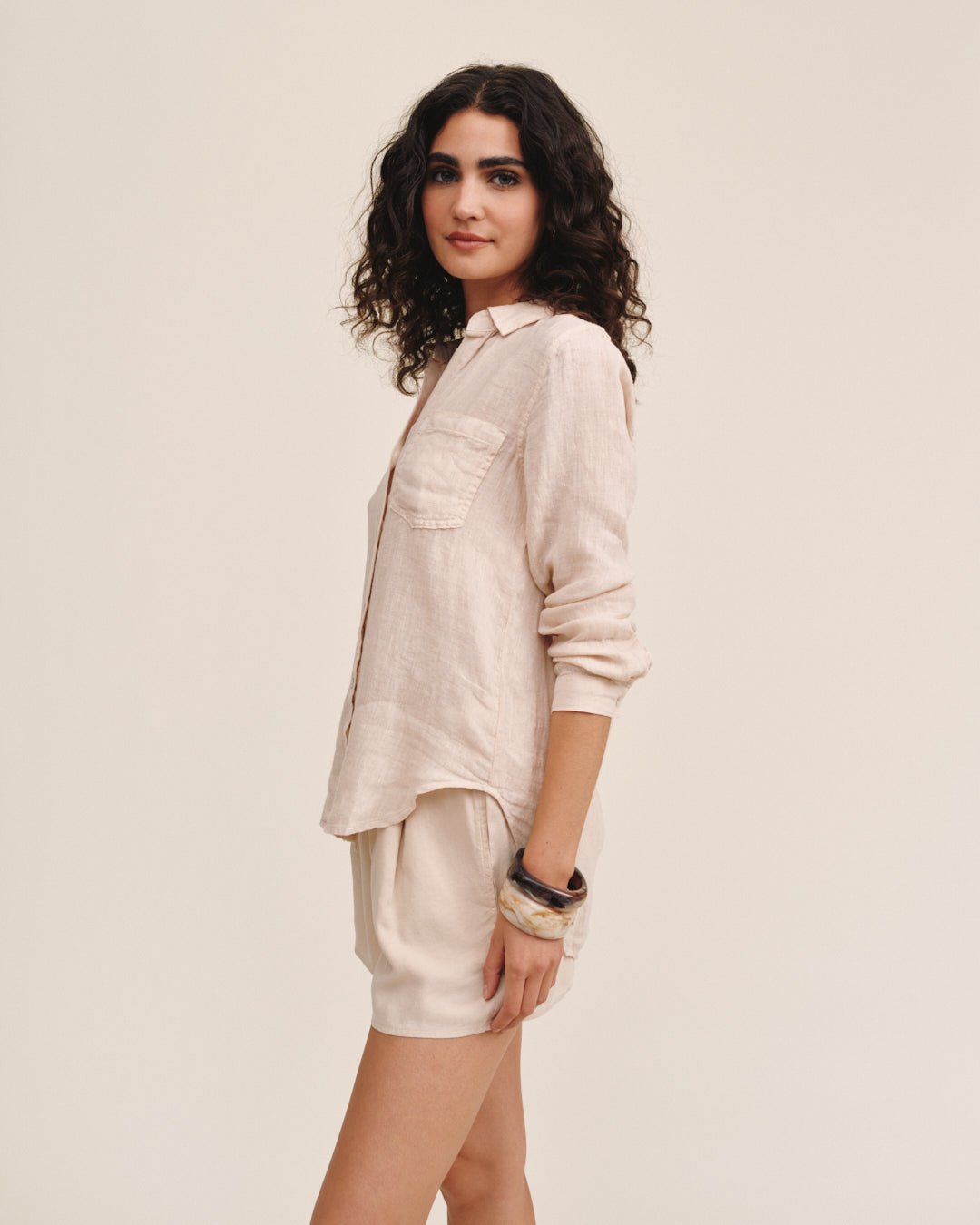 Bella DahlPocket Button Down - Linen SandTops