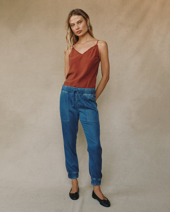 Bella Dahl Pocket Jogger - Indigo Spray Wash