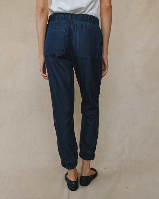 Bella Dahl Pocket Jogger - Midnight Rinse Wash View 2