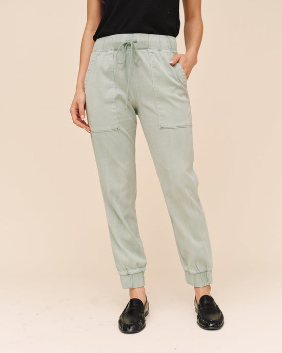 Bella Dahl Pocket Jogger - Oasis Green View 2