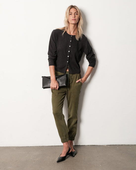 Bella Dahl Pocket Jogger  - Olive Night