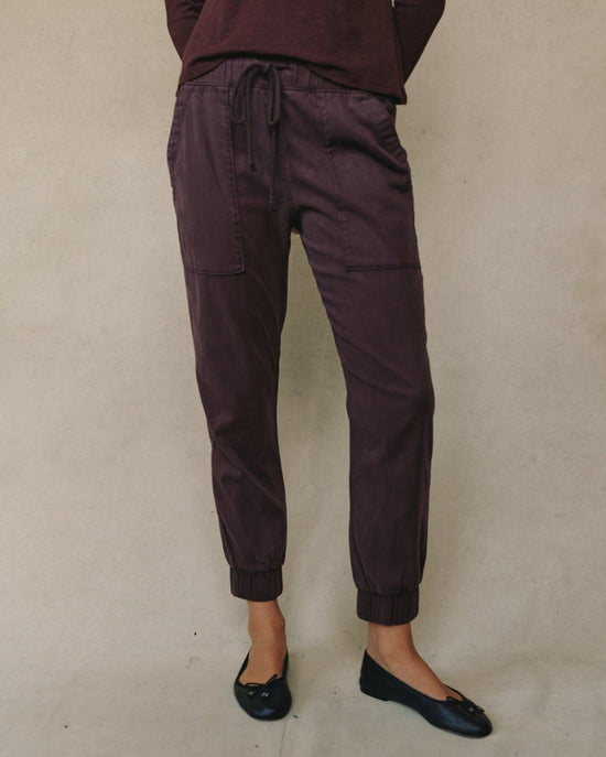 Bella Dahl Pocket Jogger - Pinot Noir View 2