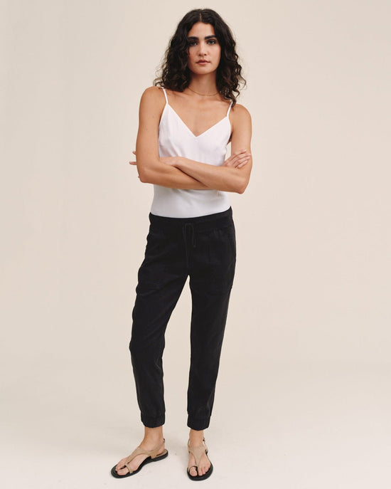 Bella Dahl Pocket Jogger - Vintage Black