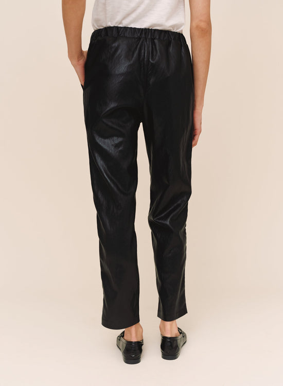 Bella Dahl Pull On Elastic Waist Trouser - Black View 2