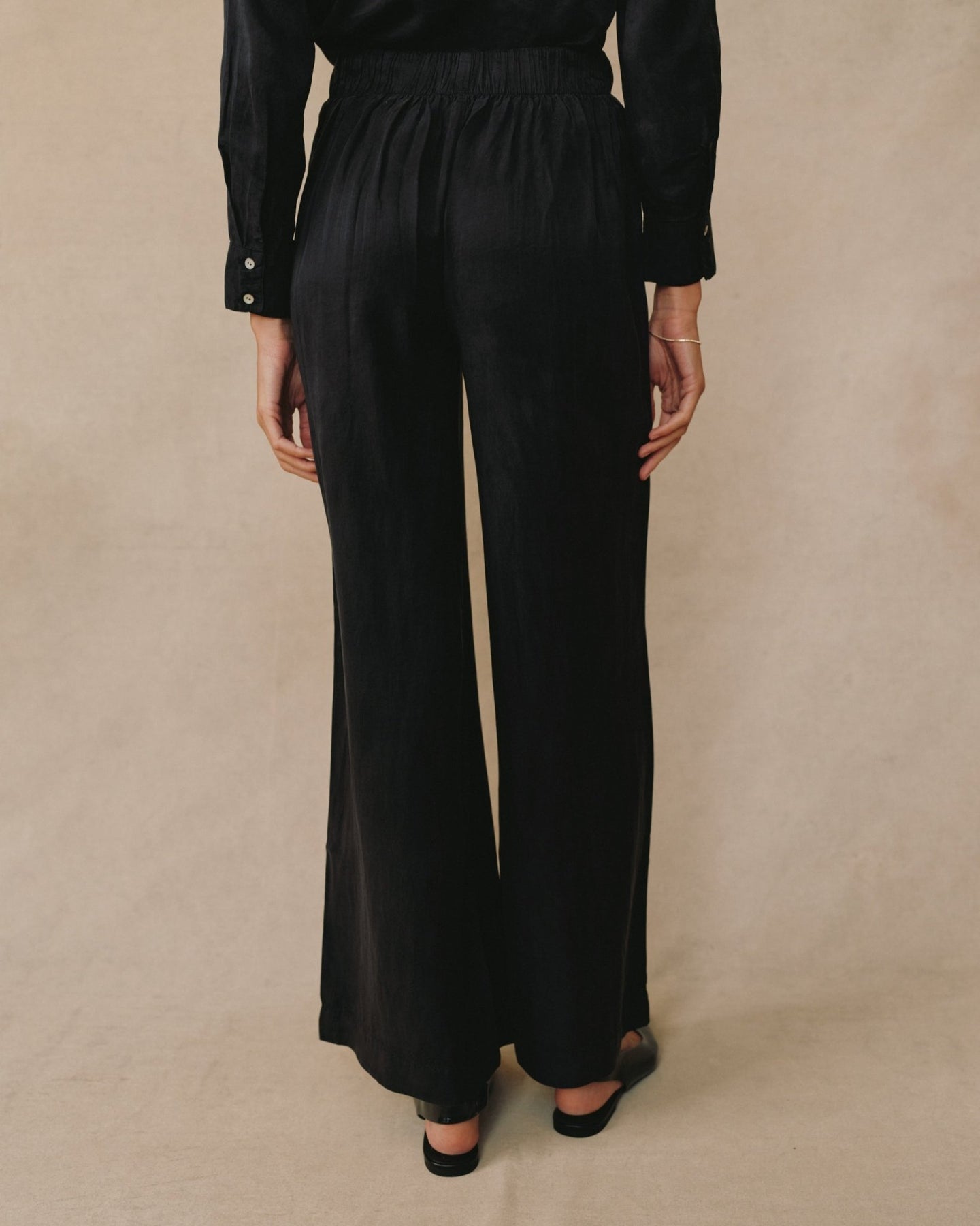 Bella DahlPull On Inverted Pleat Wide Leg - BlackPants