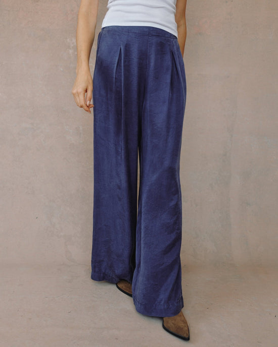 Bella Dahl Pull On Inverted Pleat Wide Leg - Royal Navy View 2