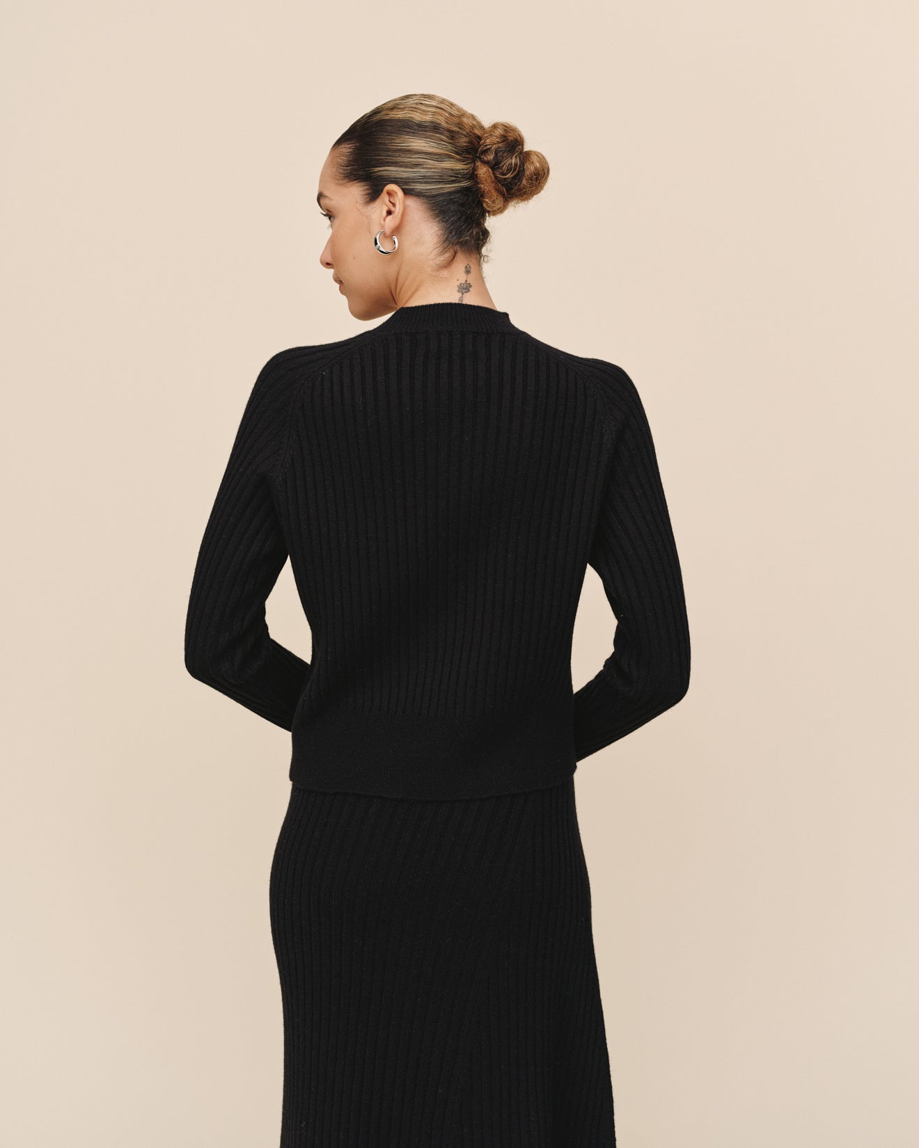 Bella DahlRaglan Ribbed Sweater - BlackSweaters