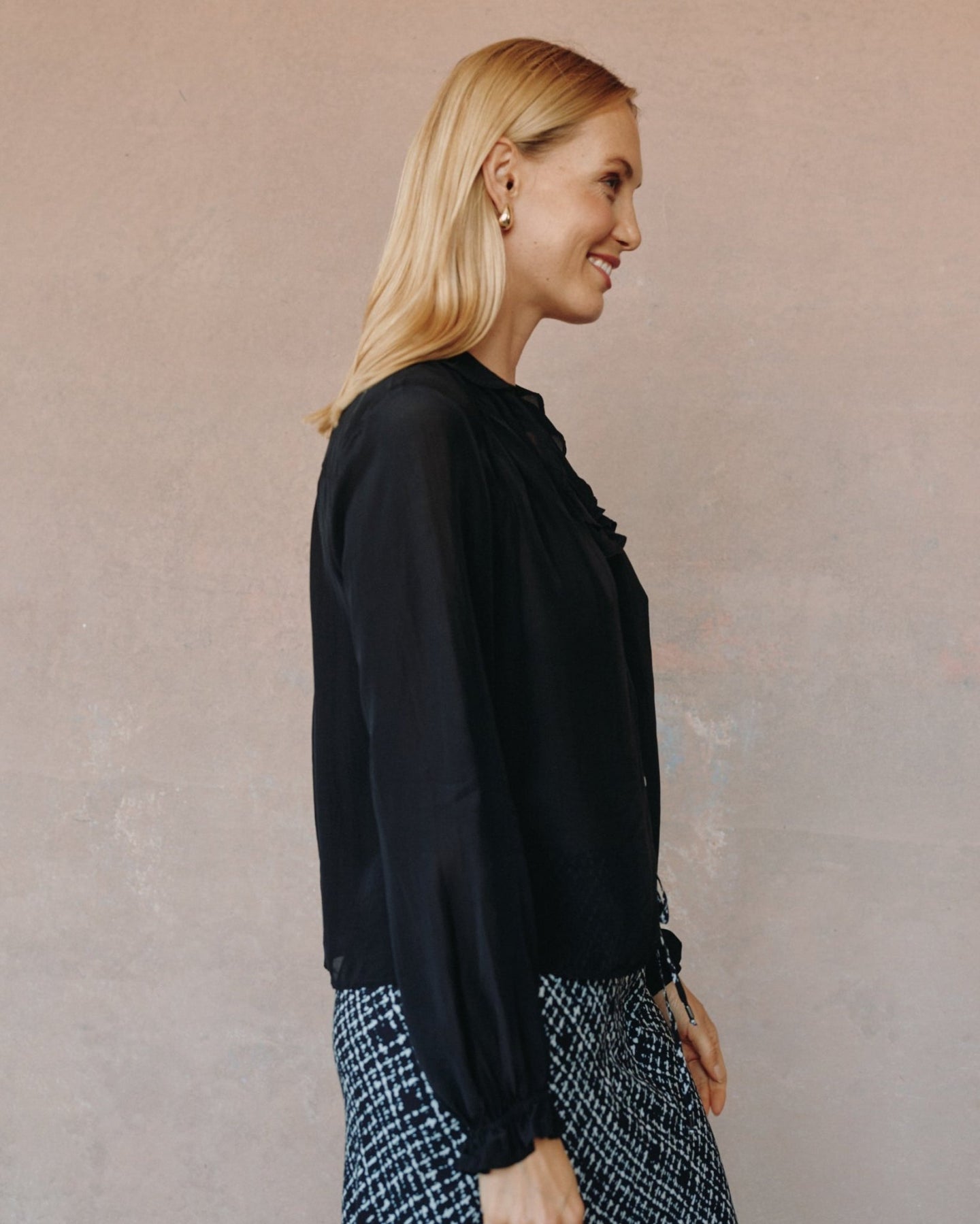 Bella DahlRaglan Ruffle Blouse - BlackTops